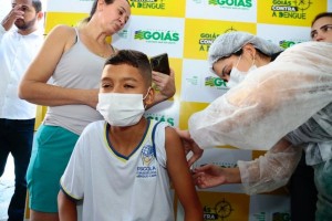 Secretaria de Saúde de Goiás amplia vacinação contra a dengue para faixa etária de 6 a 16 anos