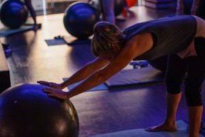 Vila Propício amplia acesso ao pilates com abertura de novas turmas na Academia da Saúde