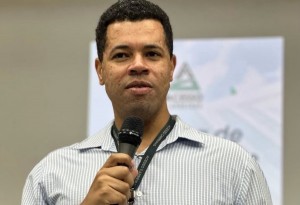 Crise econômica leva empresas a priorizarem profissionais mais versáteis e especializados