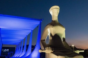 Tribunais justificam ao STF pagamentos acima do teto a magistrados