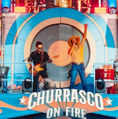 Fernando e Sorocaba desembarcam em Goiânia com o Churrasco On Fire – edição Copa Experience no dia 27 de junho