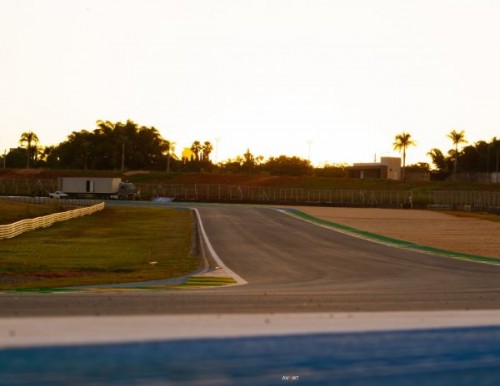 Corrida no Autódromo de Goiânia celebra o Dia Mundial da Corrida de Rua e movimenta o feriado