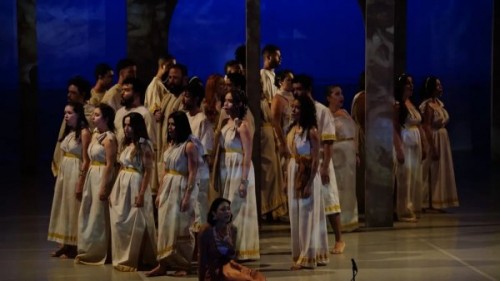 Basileu França apresenta montagem da ópera La Traviata em Goiânia com mais de 300 alunos